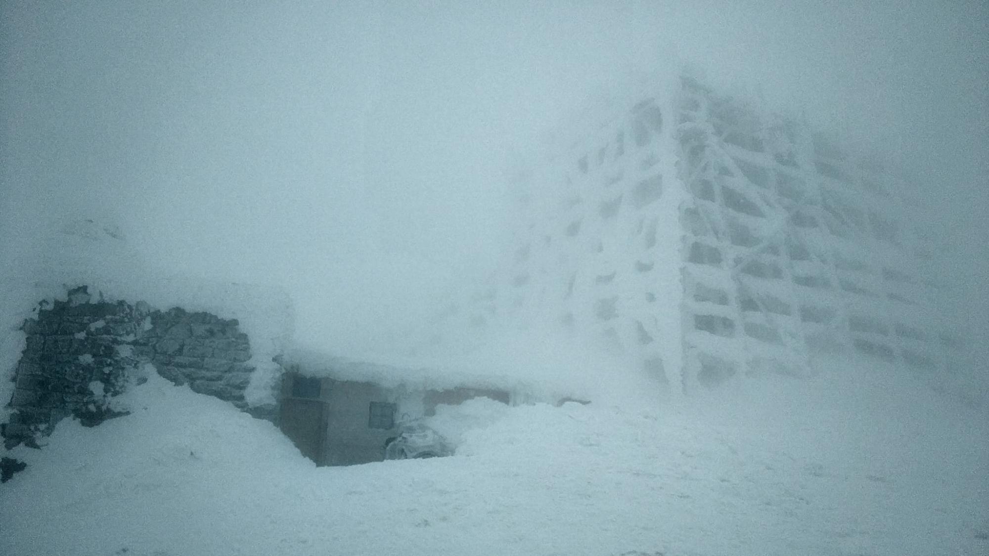 У Карпатах рекомендують утриматися від виходу у високогір'я: температура опустилася до -13