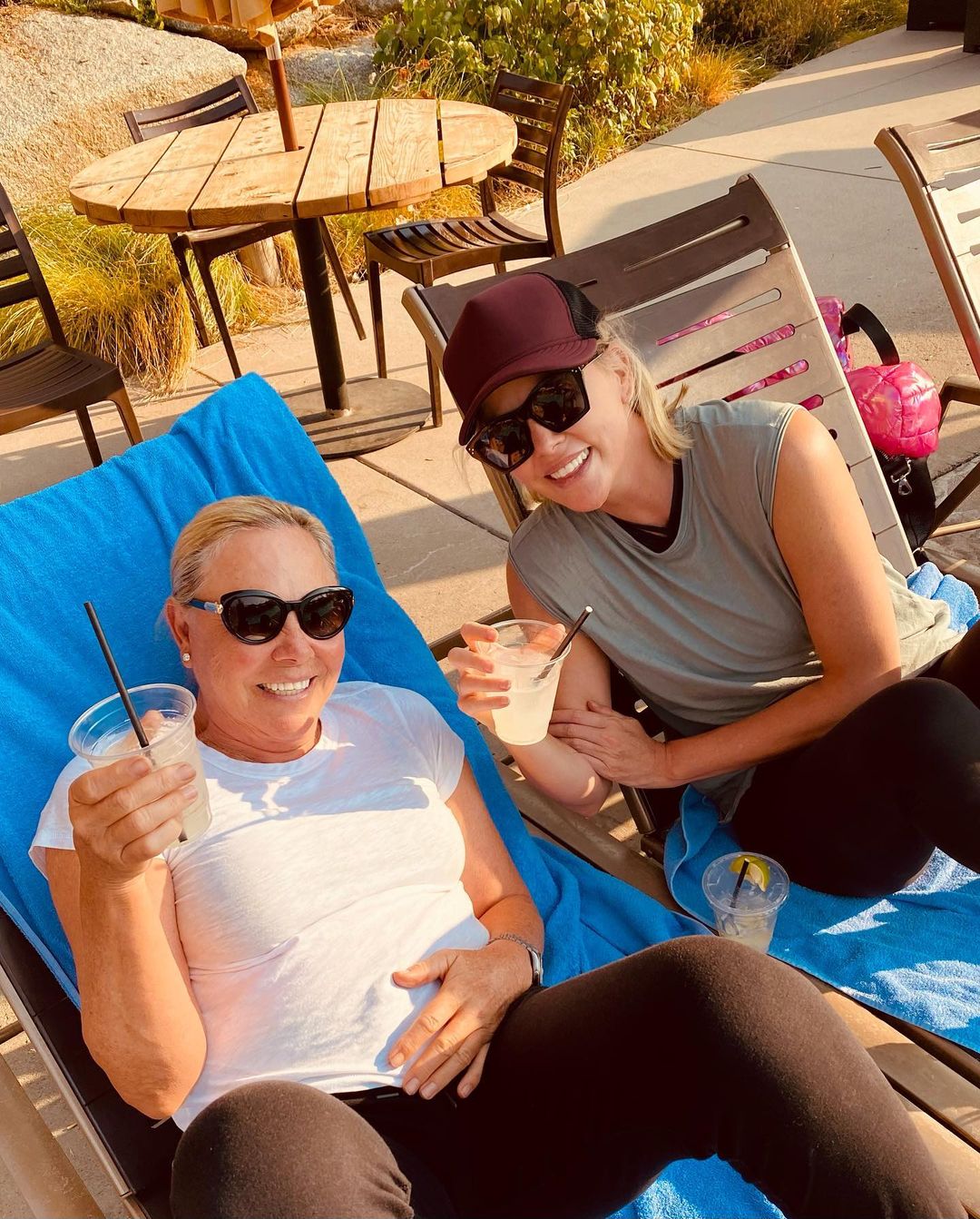 Шарліз Терон пригадала фатальну ніч, коли її мати застрелила батька: "Ці речі накопичуються"