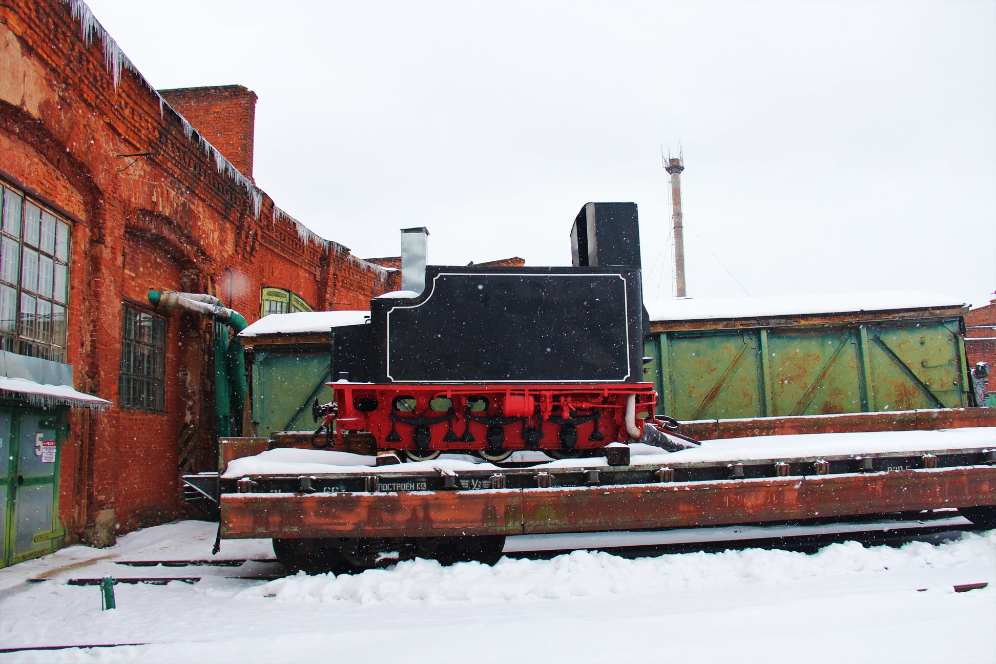В Киеве сначала угробили уникальный паровоз, а теперь пытаются его спасти (фото)