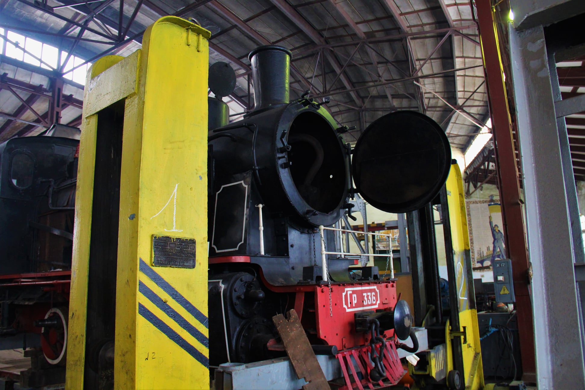 В Киеве сначала угробили уникальный паровоз, а теперь пытаются его спасти (фото)