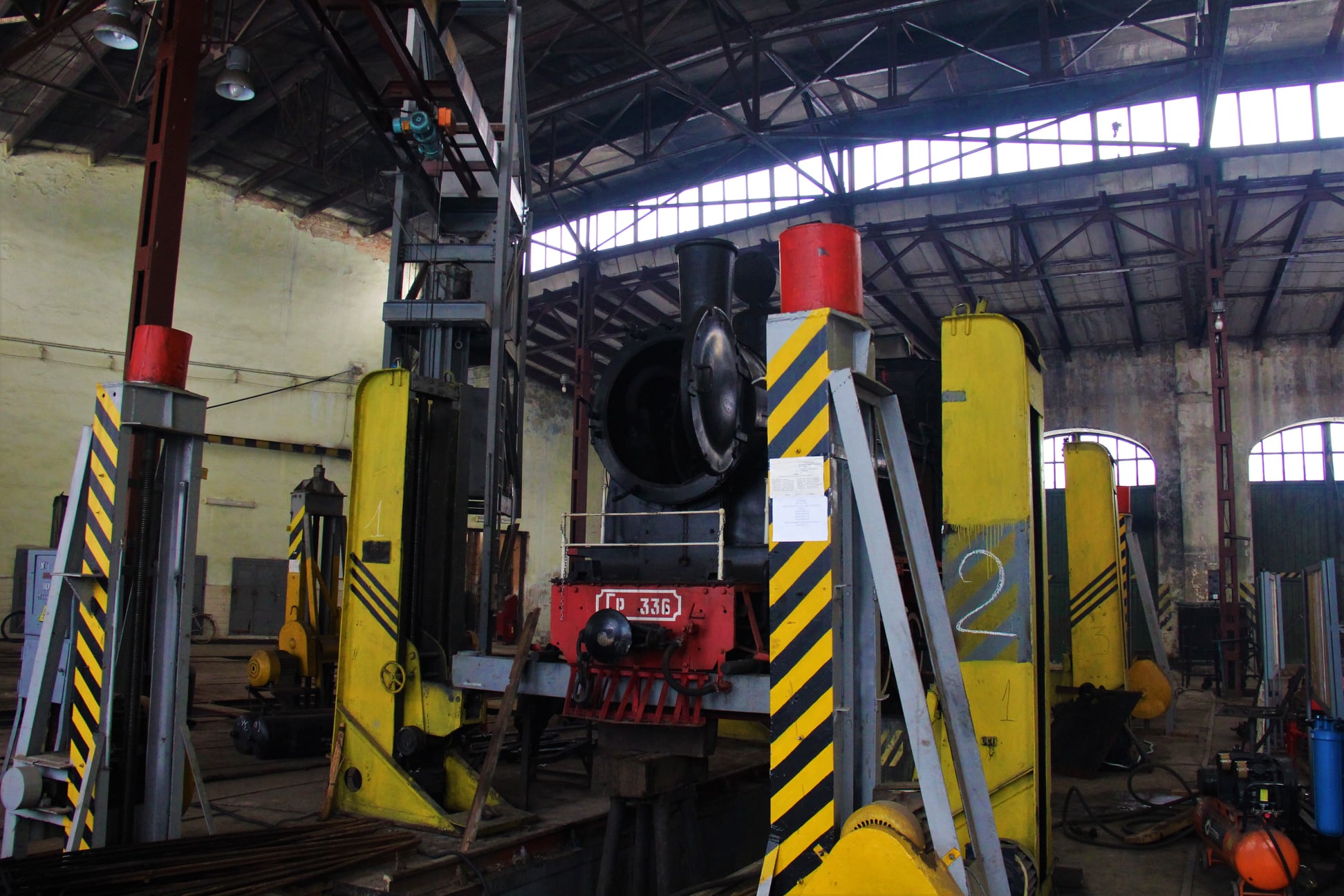 В Киеве сначала угробили уникальный паровоз, а теперь пытаются его спасти (фото)