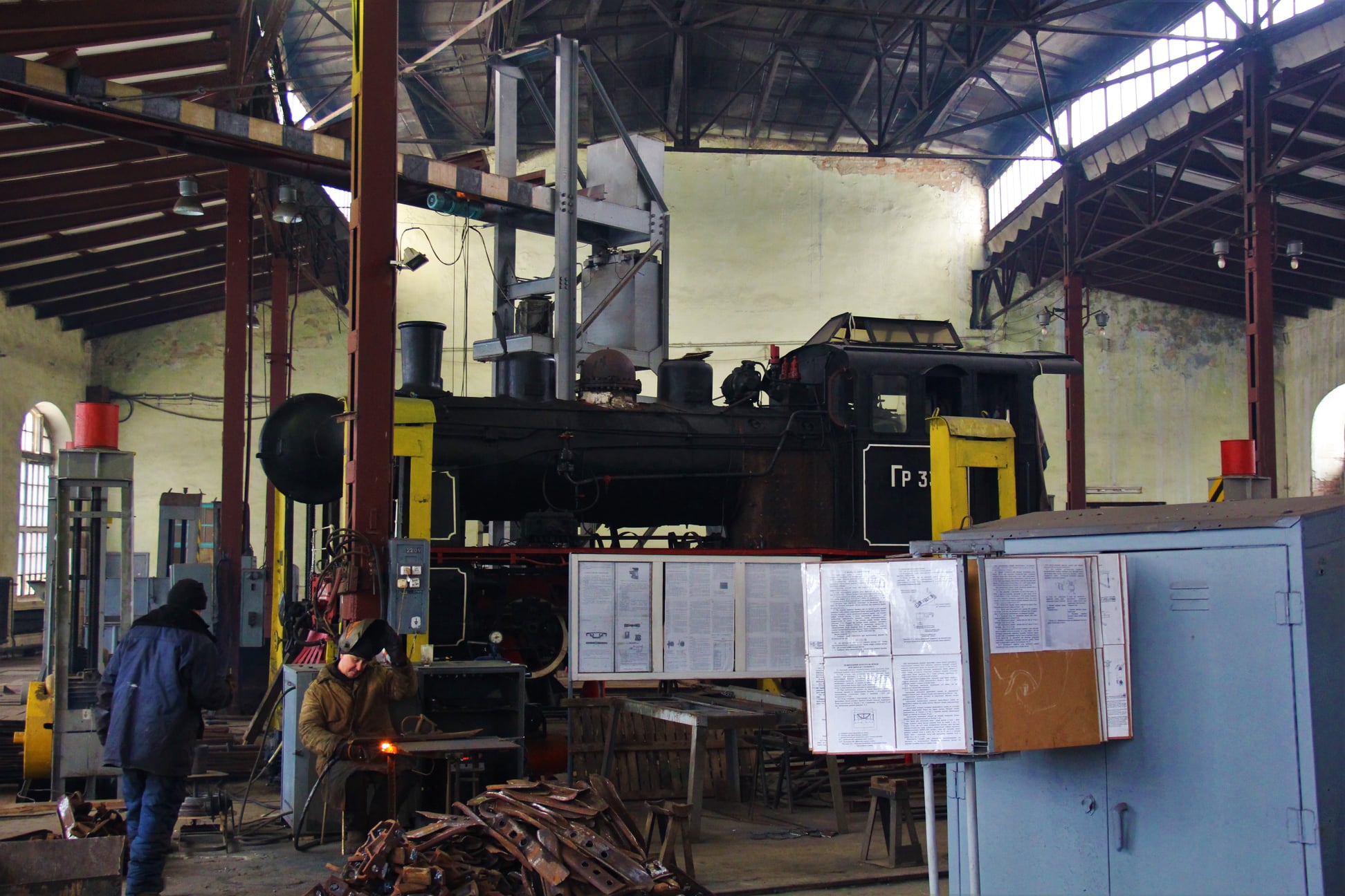 В Киеве сначала угробили уникальный паровоз, а теперь пытаются его спасти (фото)