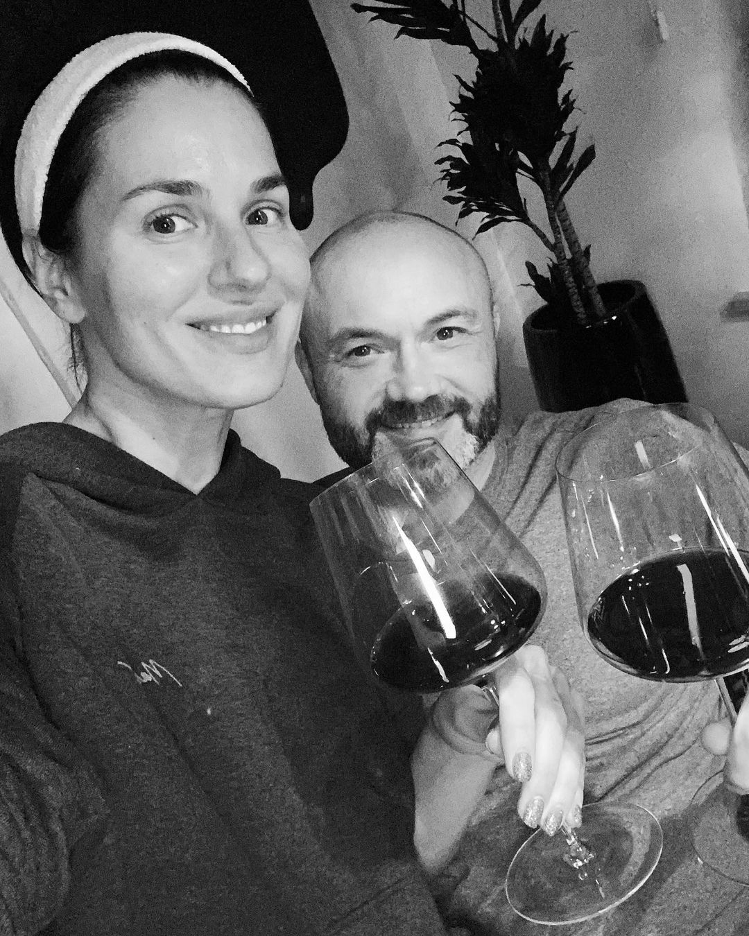 "Написал завещание": Ефросинина со слезами на глазах рассказала о муже-военном