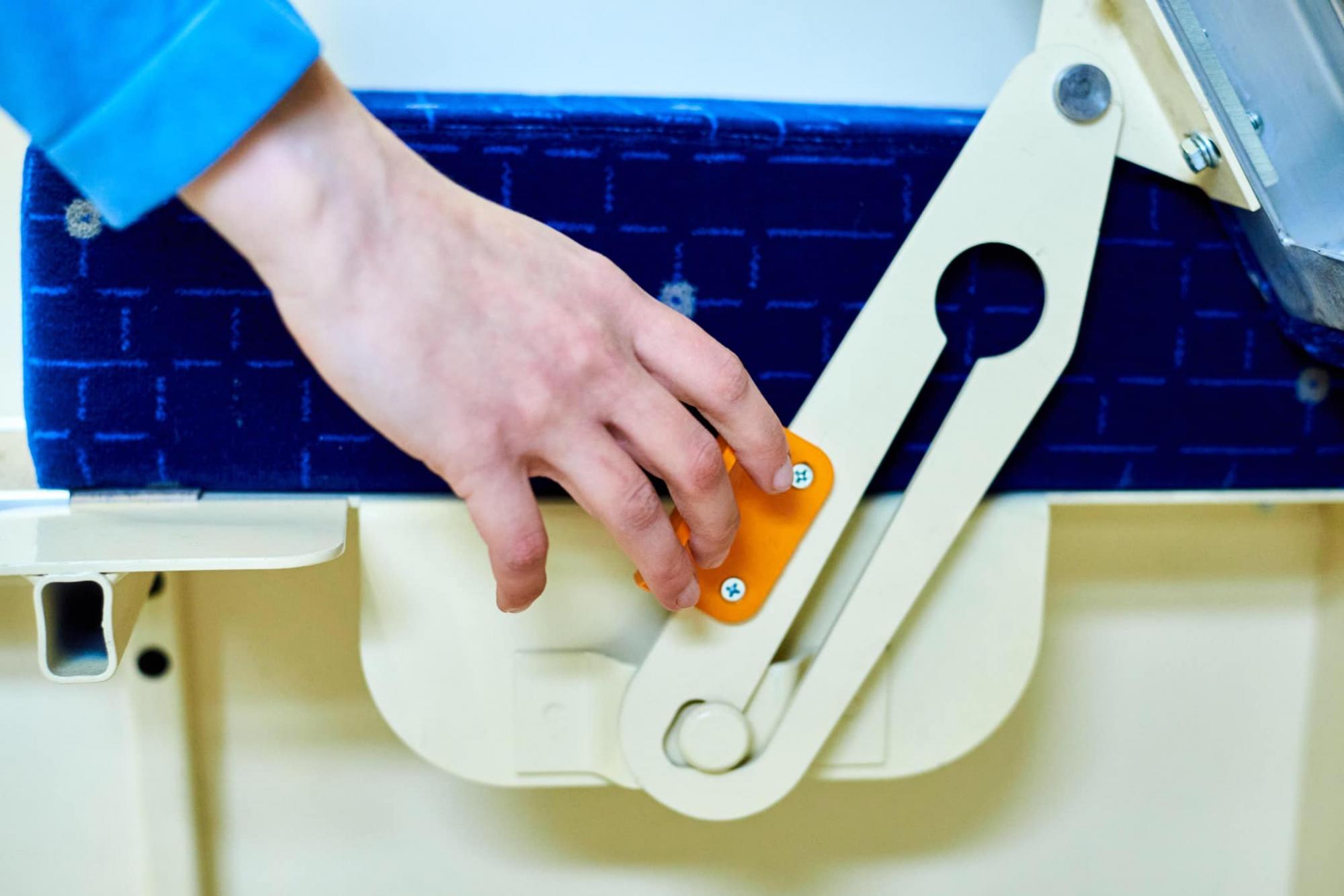 В УЗ показали новенькі купейні вагони: там є кулер, кондиціонер і багато іншого (фото)