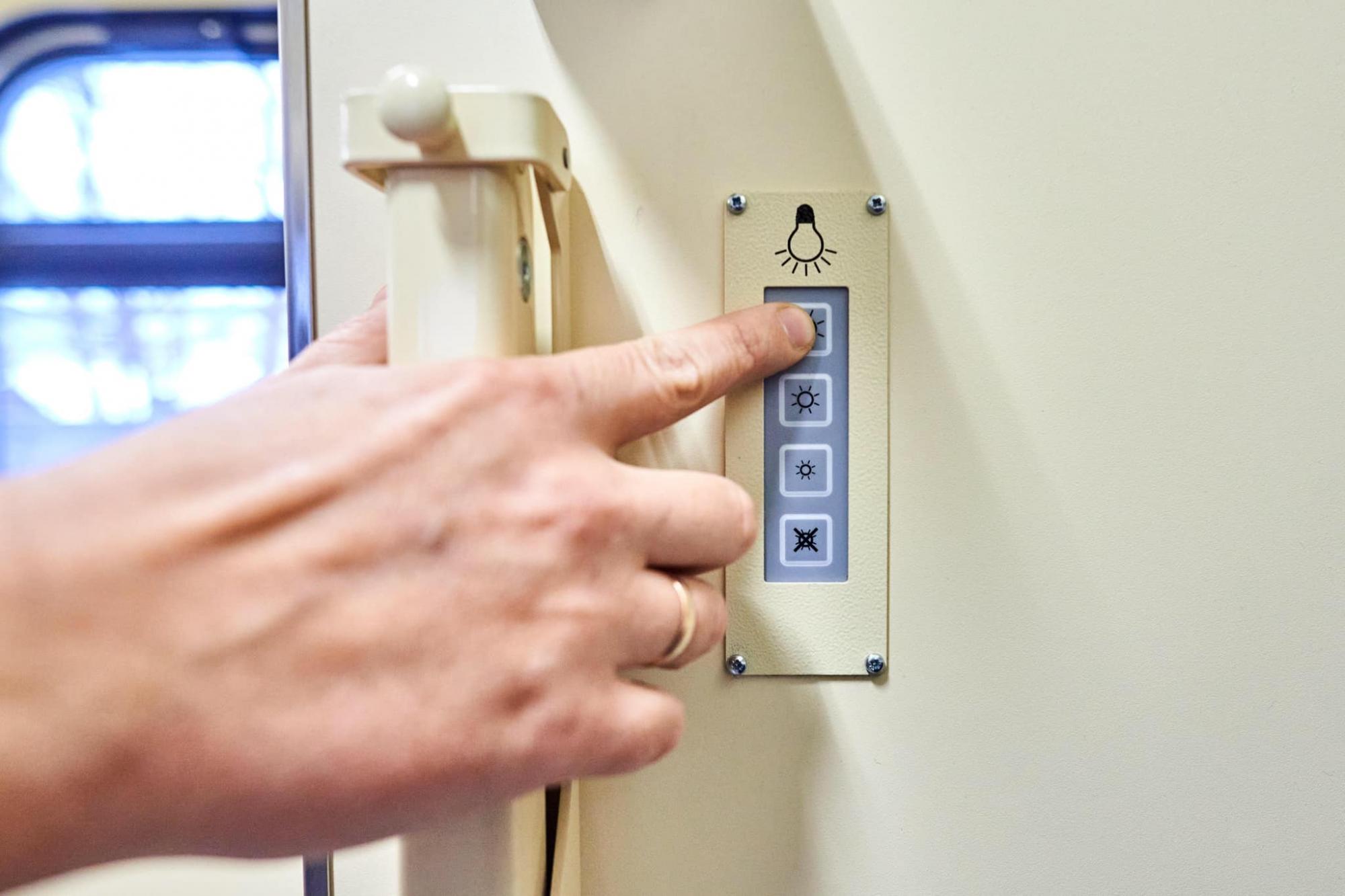 В УЗ показали новенькі купейні вагони: там є кулер, кондиціонер і багато іншого (фото)