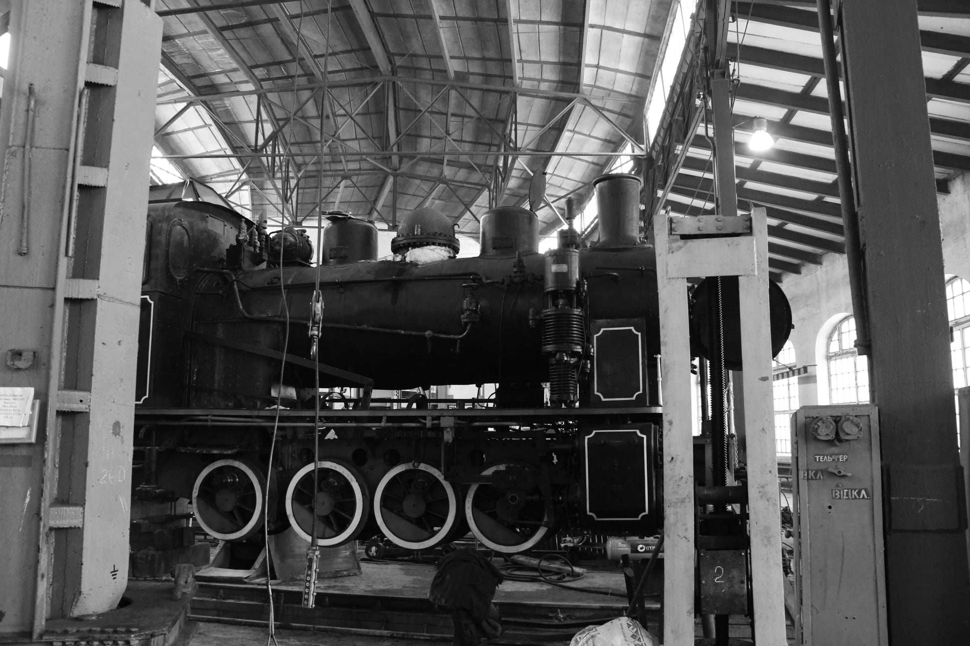 В Киеве сначала угробили уникальный паровоз, а теперь пытаются его спасти (фото)