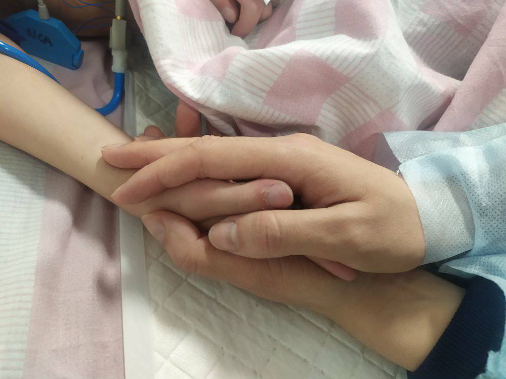 У Львові лікарі прооперували дівчинку із чотирма вадами серця: вона мріє стати балериною