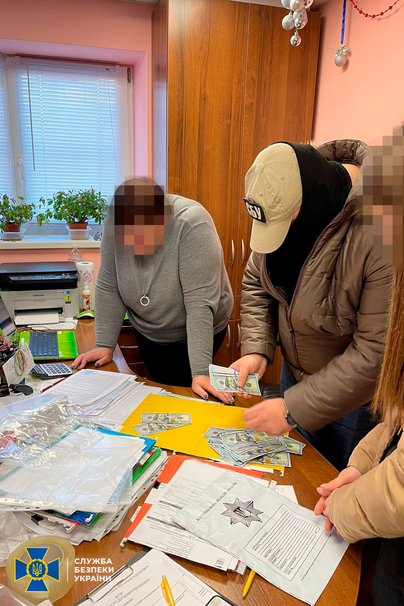 Женщина-решала придумала аферу с квартирами в новостройках: жертвами стали десятки украинцев