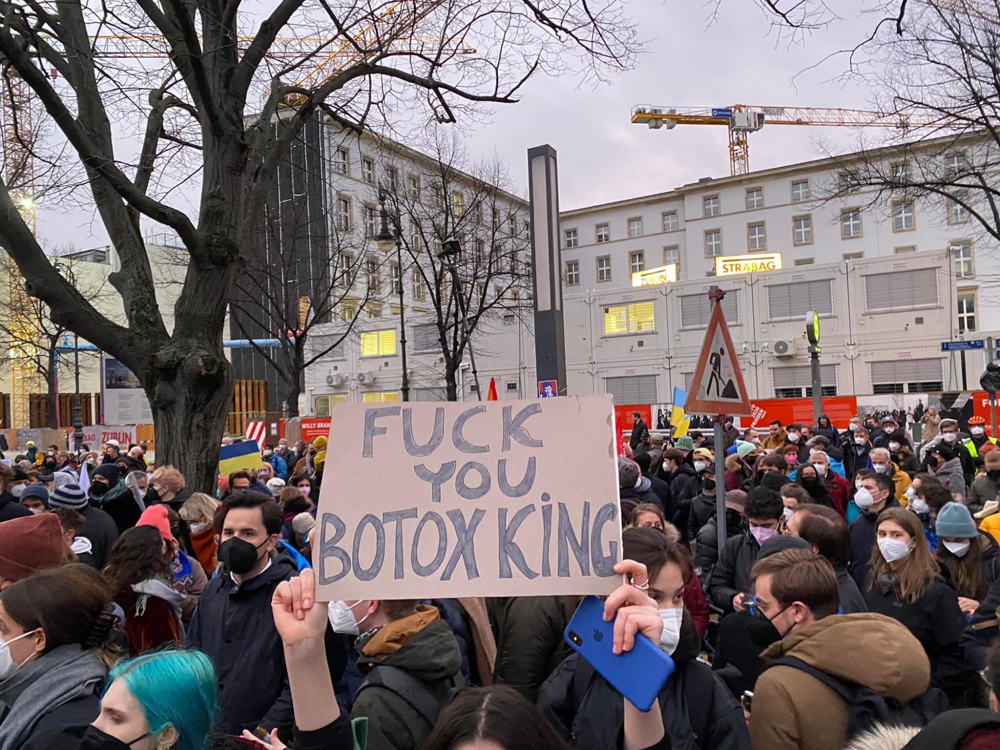 &quot;Путін, геть з Донбасу&quot;: в Берлине и Париже поддержали Украину и вышли против агрессии РФ