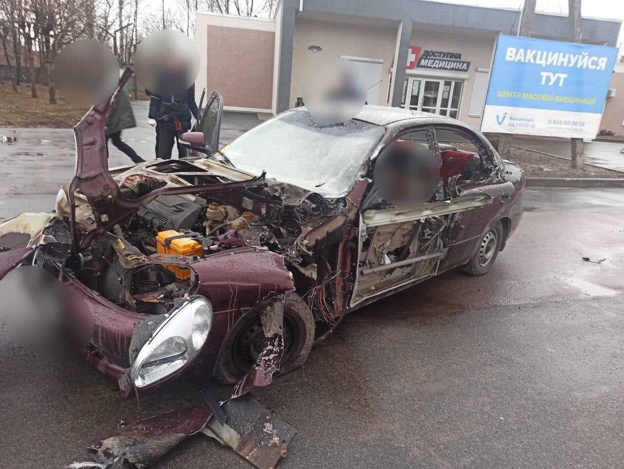 Під Києвом окупанти розстріляли автомобіль з пенсіонерами: обоє загинули