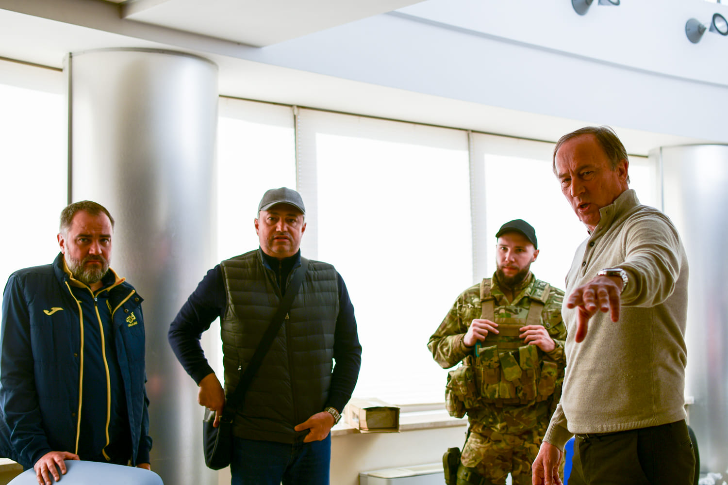 Украинский футбол на паузе. "Все для фронта, все для победы" и проклятая неизвестность