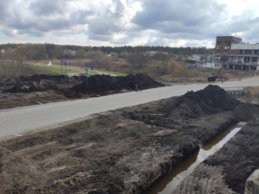 Біля Гостомеля відкрили переправу: хто по ній може їздити і як вона виглядає (фото)
