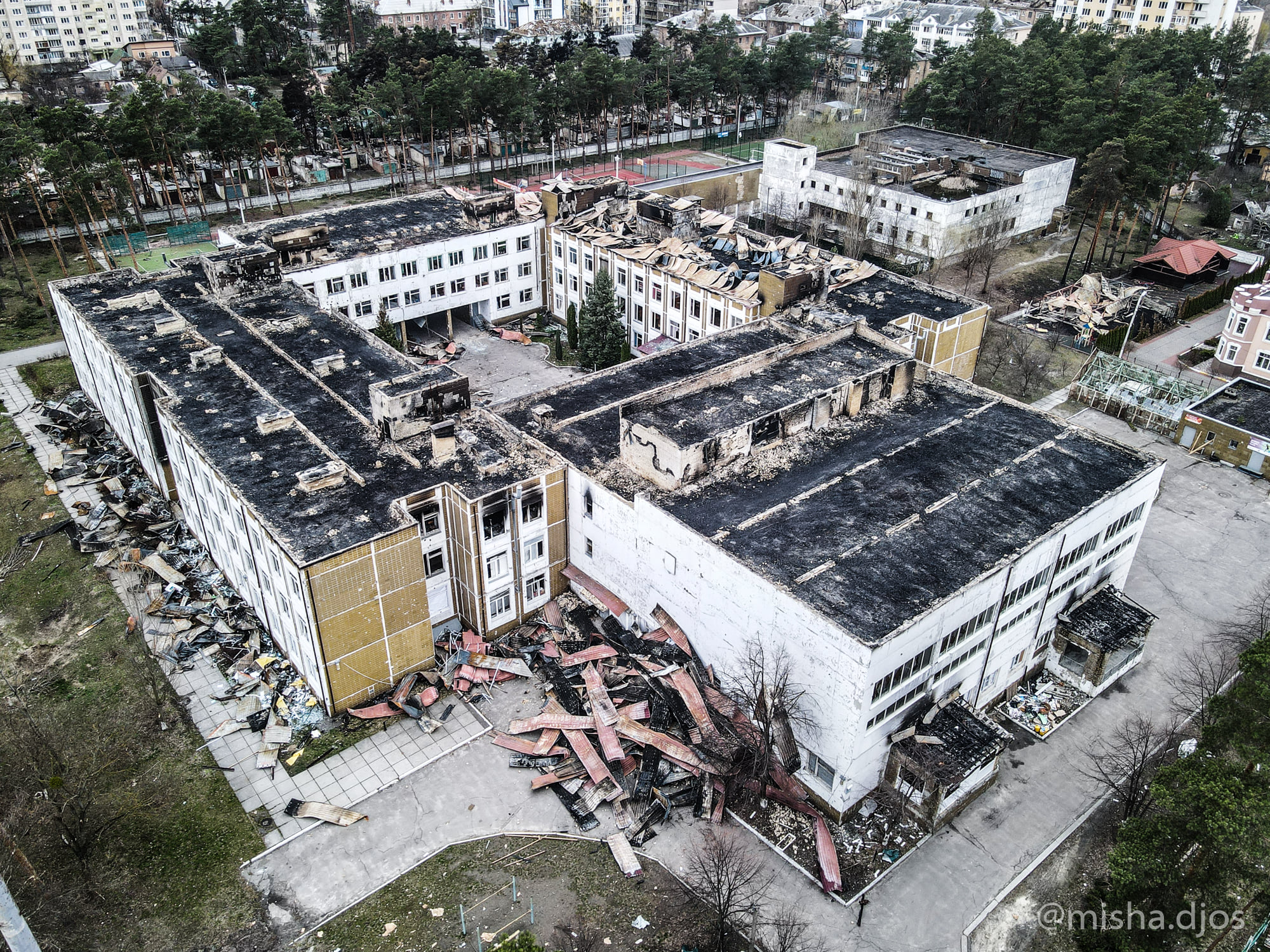 Зруйнований Ірпінь показали з висоти пташиного польоту (фоторепортаж)