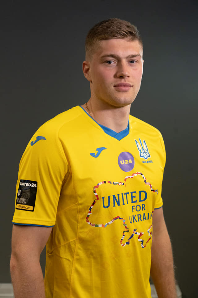 Збірна України з футболу представила лімітовану колекцію нової форми: як вона виглядає