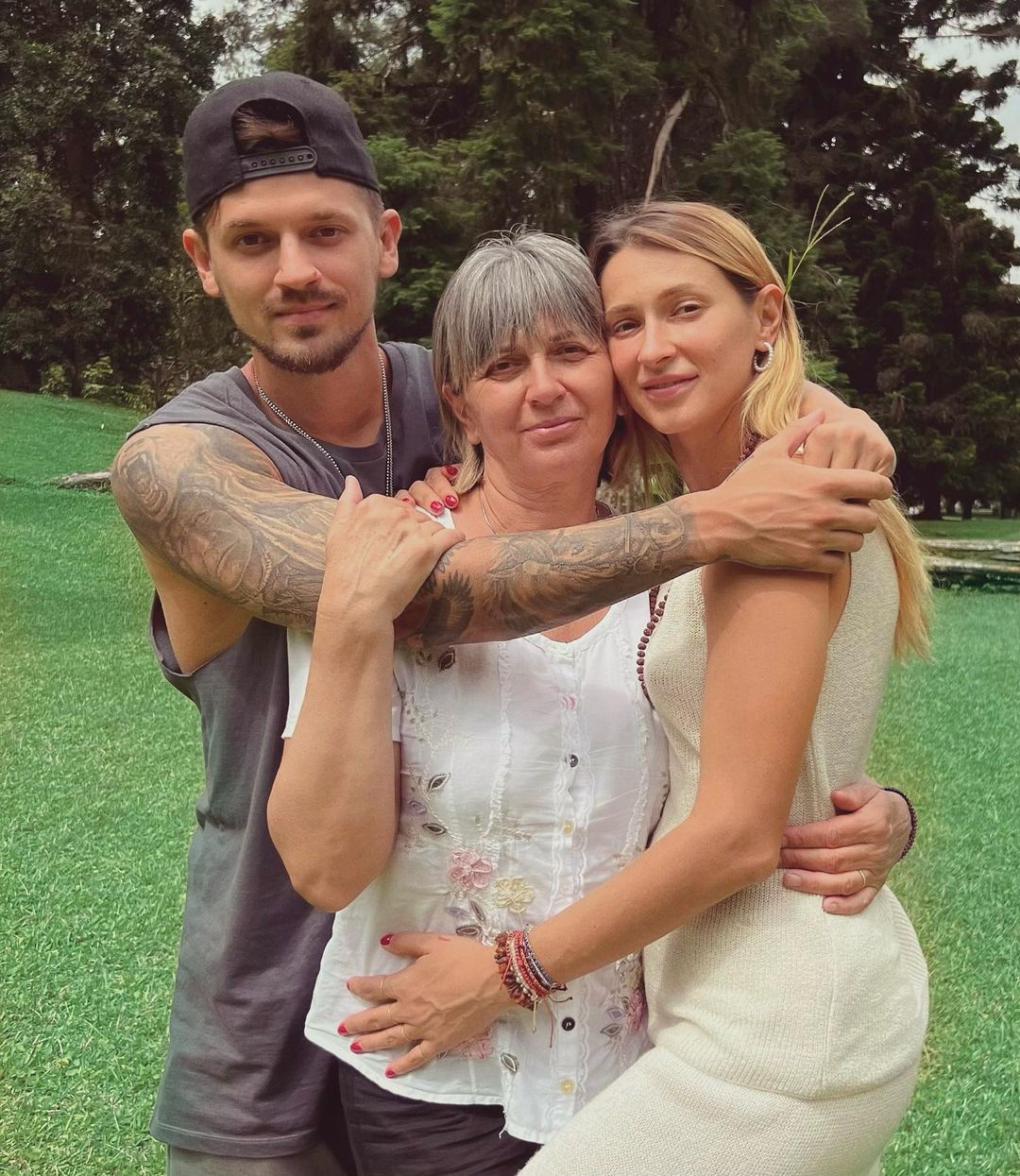 Брат TAYANNA повернувся до Росії і видалив слова на підтримку України: мережа шокована від вчинку