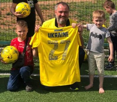 Сборная Украины по футболу представила лимитированную коллекцию новой формы: как она выглядит