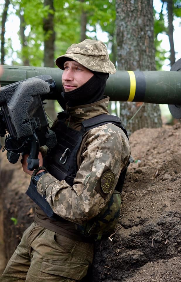 "В їхніх очах і душах ясність": Залужний показав обличчя героїв, на яких тримається Україна
