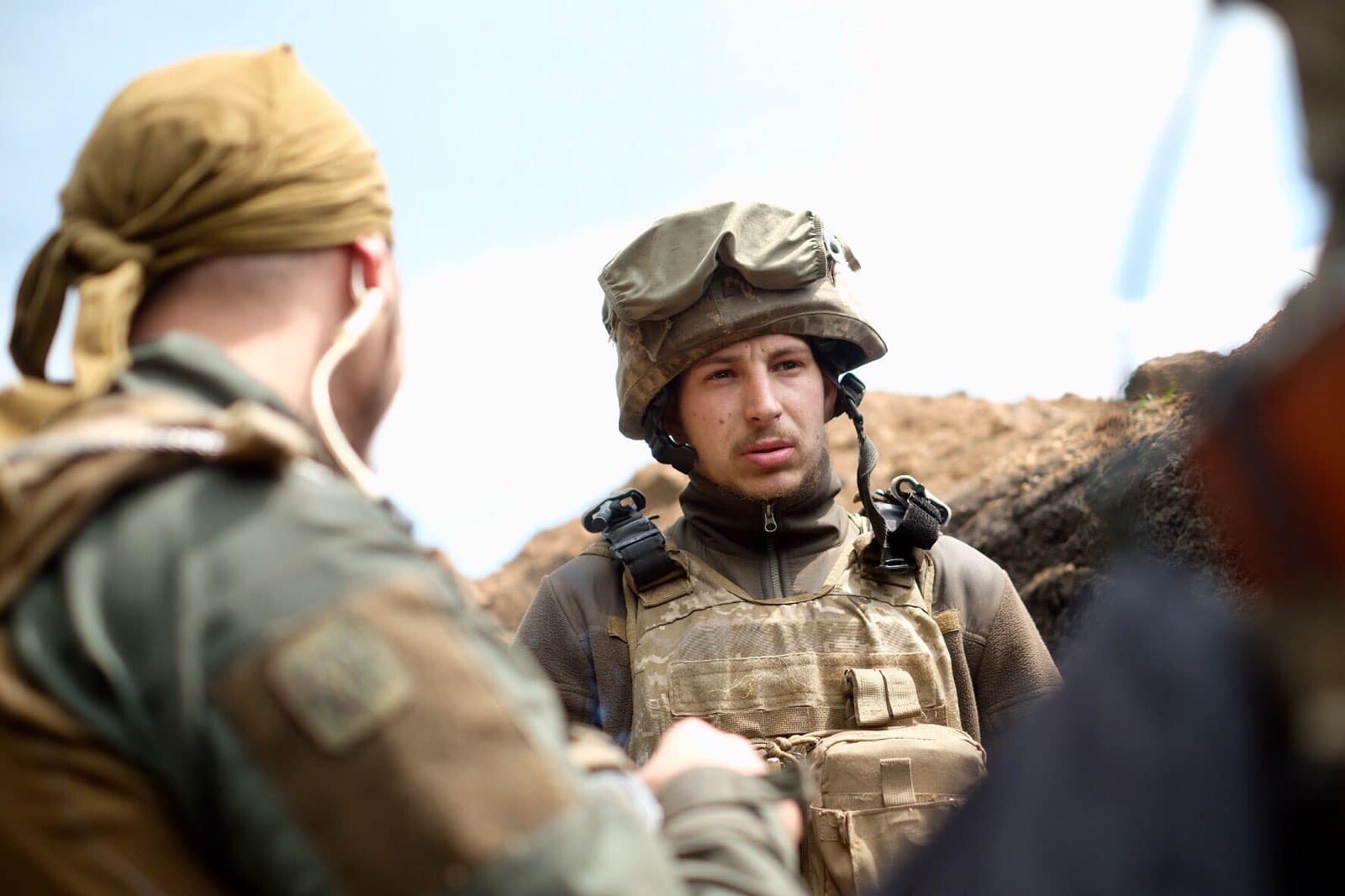 "В їхніх очах і душах ясність": Залужний показав обличчя героїв, на яких тримається Україна