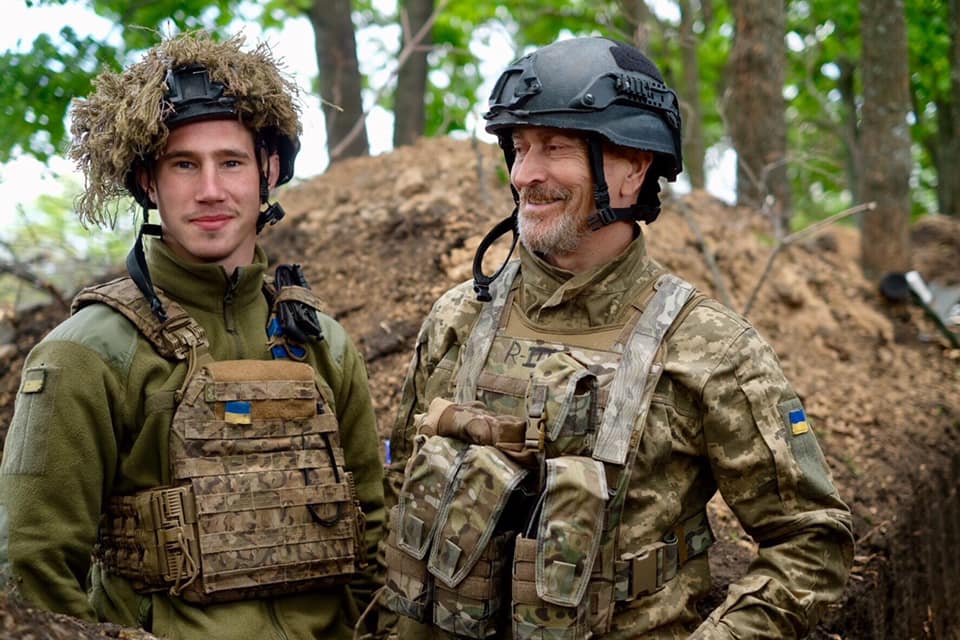 "В їхніх очах і душах ясність": Залужний показав обличчя героїв, на яких тримається Україна