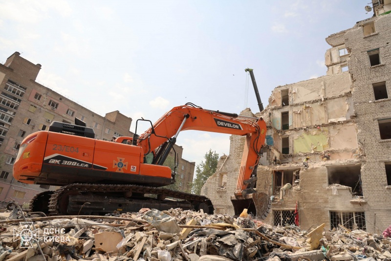 Search operation completed at destroyed high-rise in Kyiv, death toll confirmed