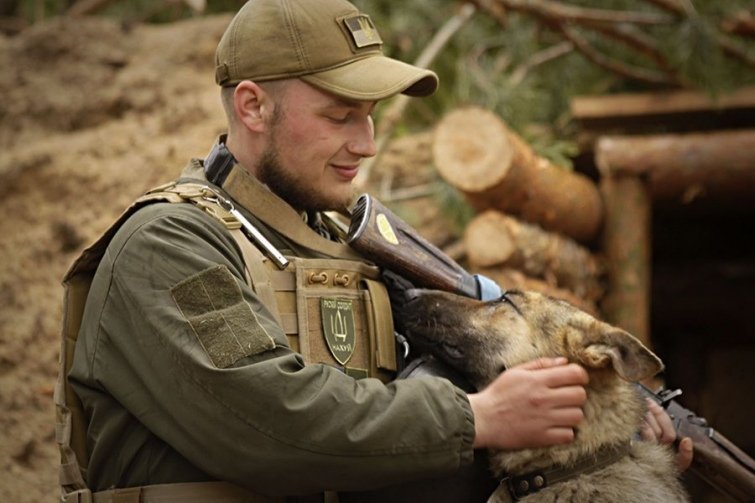 Знакомьтесь - Фауст. У нацгвардейцев появился четырехлапый побратим (фото)