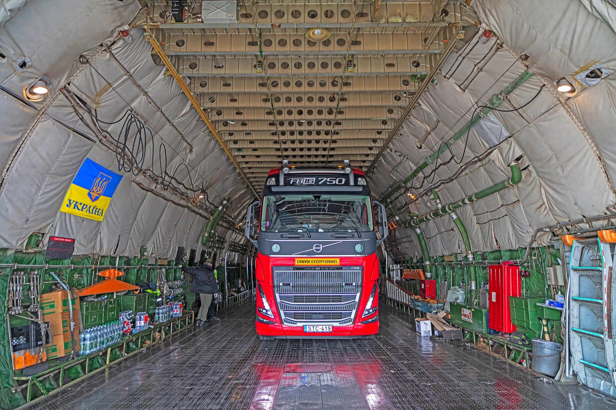 Из Европы в Африку. В ГП "Антонов" рассказали, как выполняют рейсы во время войны