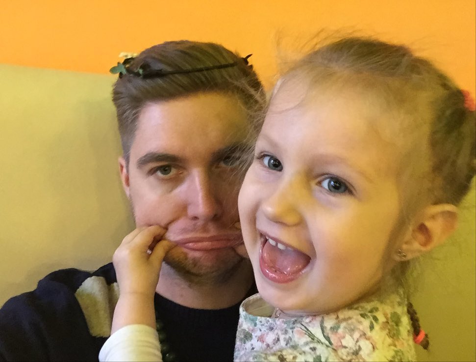 "Емілія, сонечко моє": Остапчук чуттєво привітав донечку, якій не може подзвонити через екс-дружину