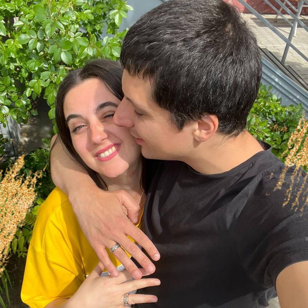 Юлия Мендель вышла замуж и показала фото с росписи: что известно о муже