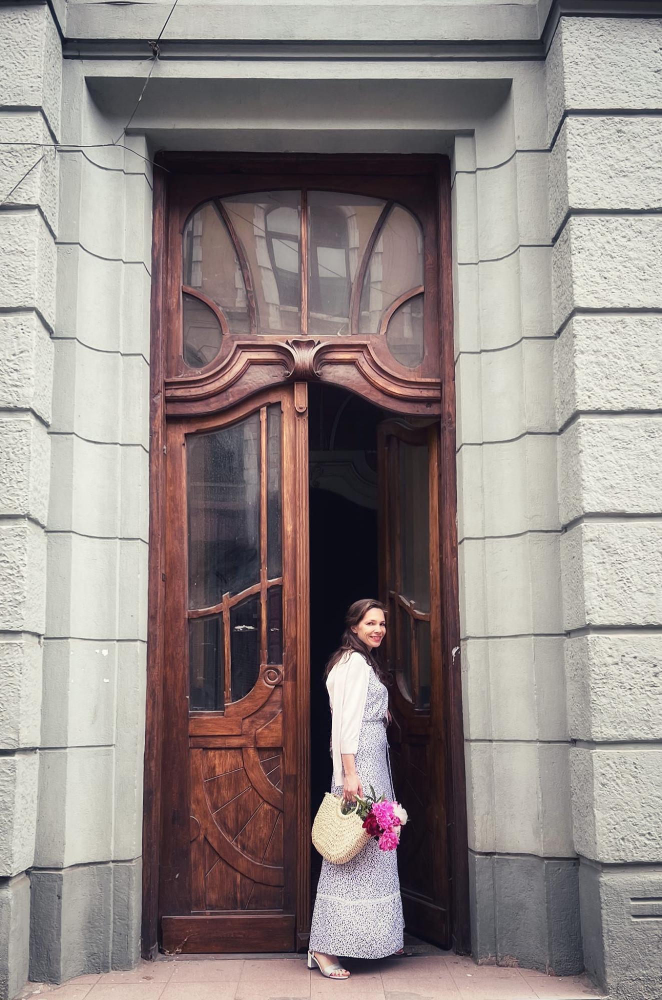 &quot;Мы восстанавливаем память&quot;. Как франковчанка сохраняет историю, реставрируя старинные двери