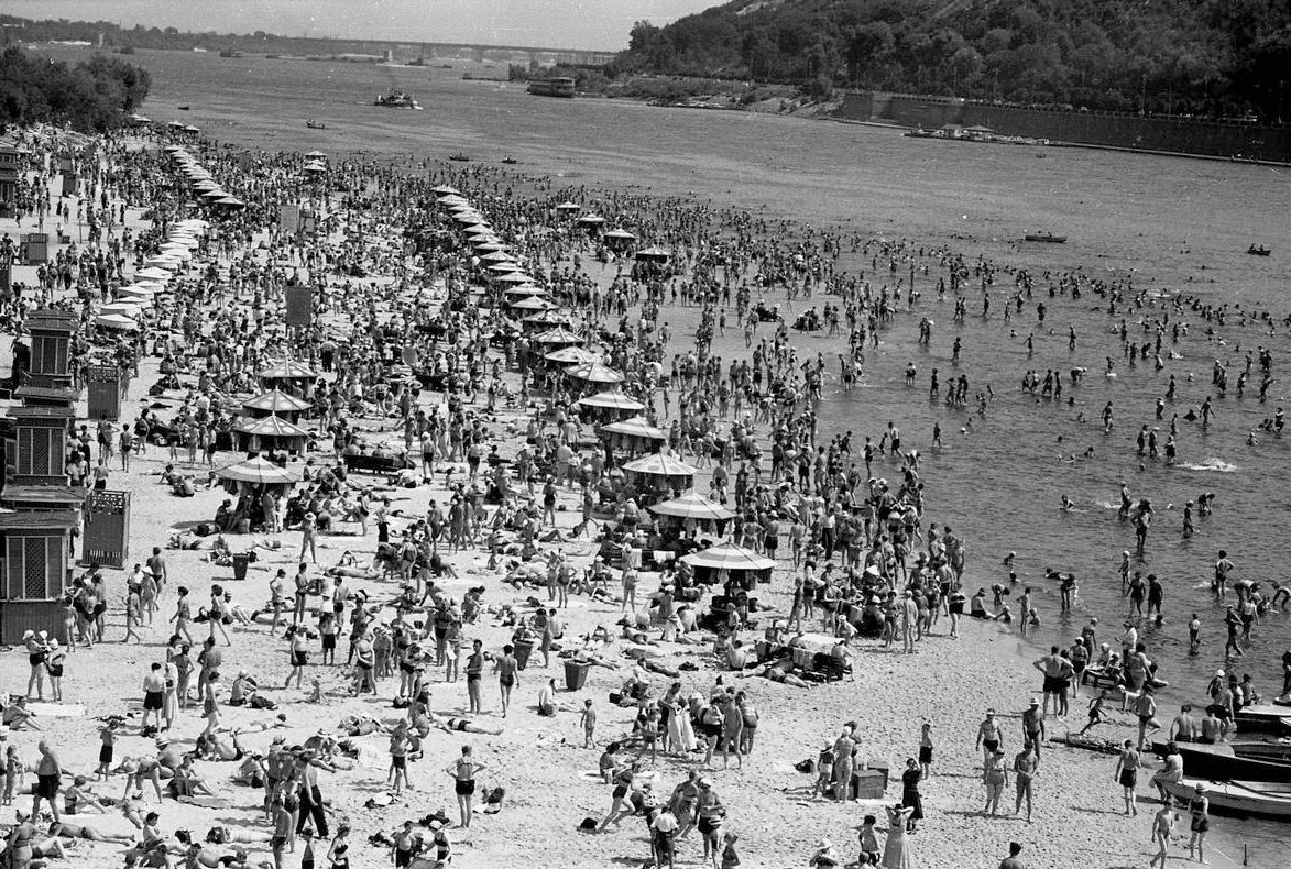 Таким літо в Києві мало хто пам'ятає. Рідкісне фото з 1958 року