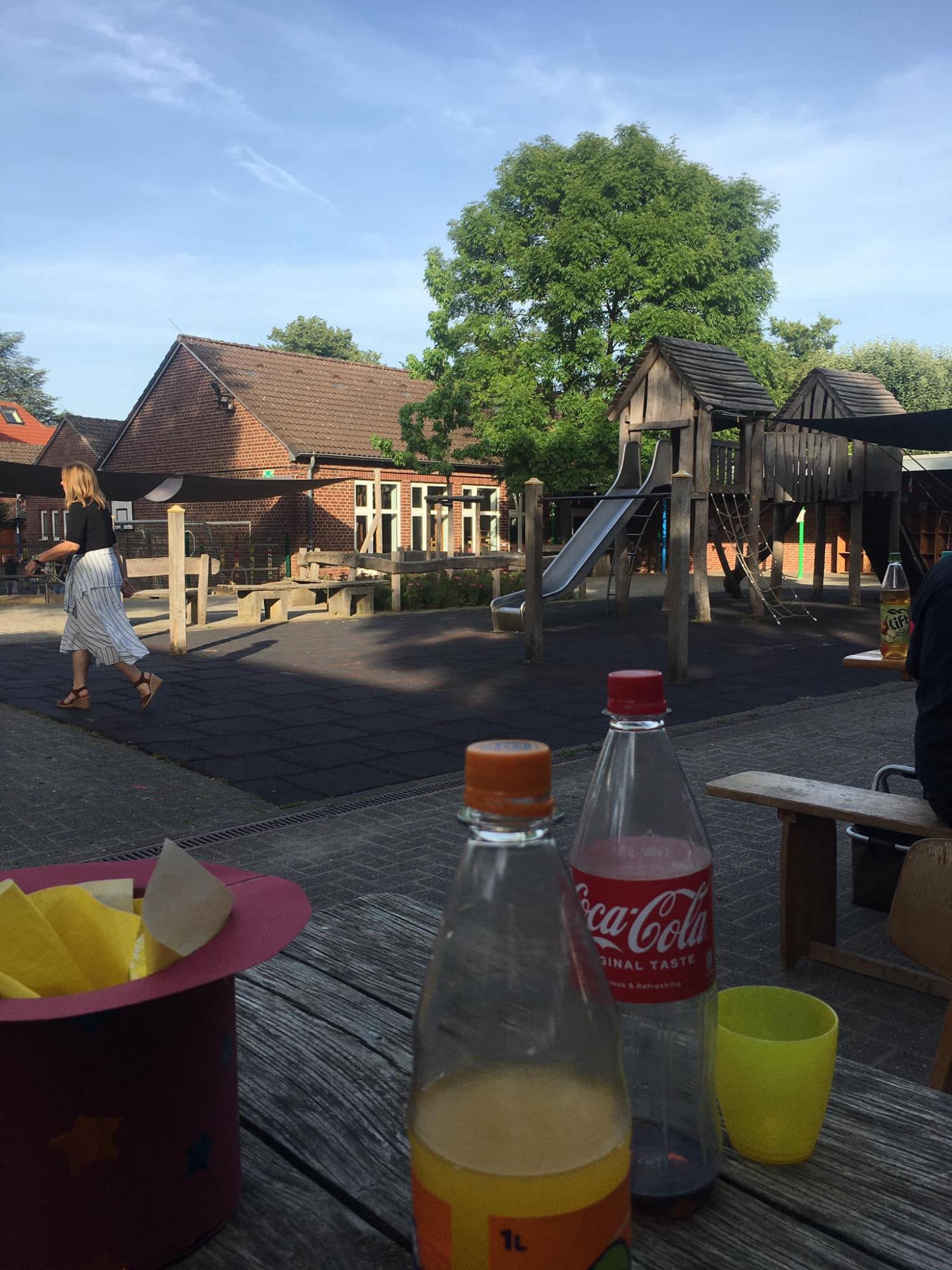 &quot;Людоньки, я ледь не плакала&quot;: українка показала випускний у німецькій школі