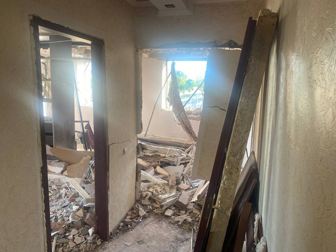 Мама, це реальність? Сім'я з Харкова втекла від війни на захід і там потрапила під ракетний обстріл