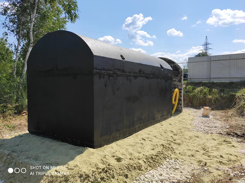 В Україні почали встановлювати унікальні укриття з бетону, як у протиядерних бункерах (фото)