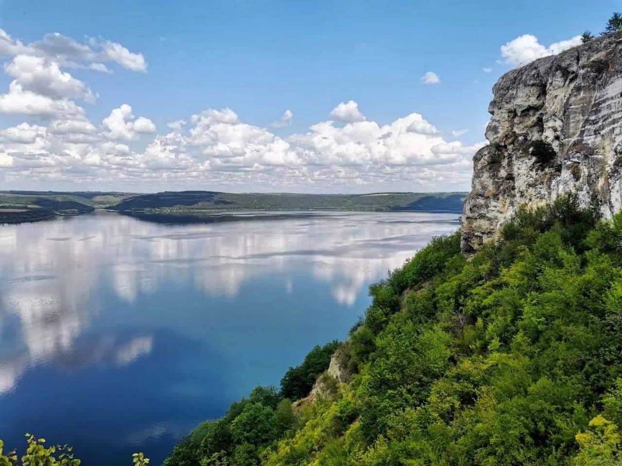 "The demand this year is off the charts".  Where to rest on the banks of the Dniester in summer