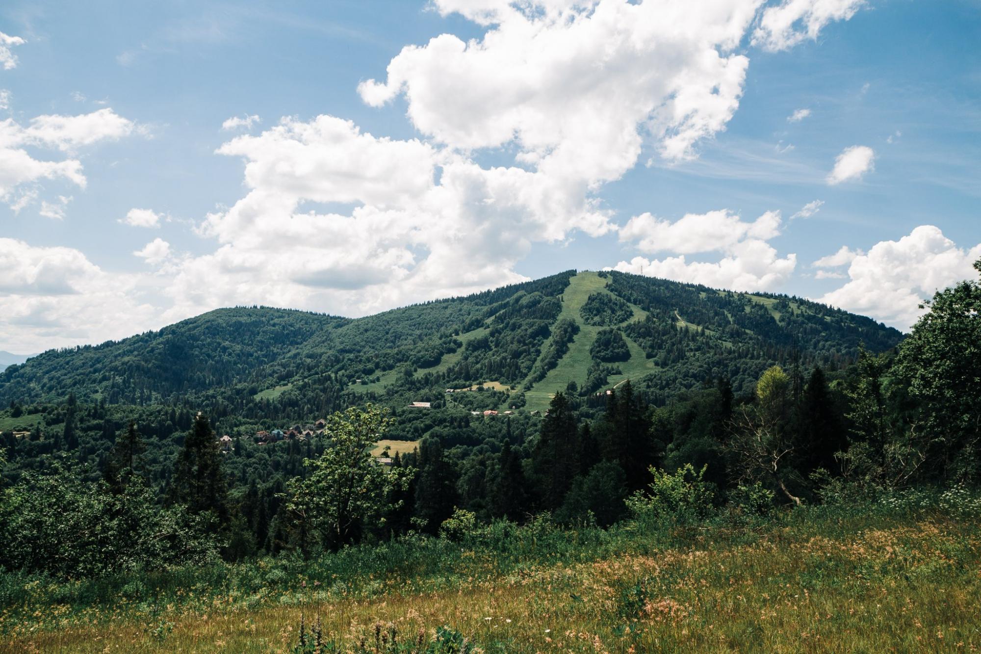 &quot;Сейчас туризм ни на что не похож&quot;. Как отдыхают в Карпатах во время войны