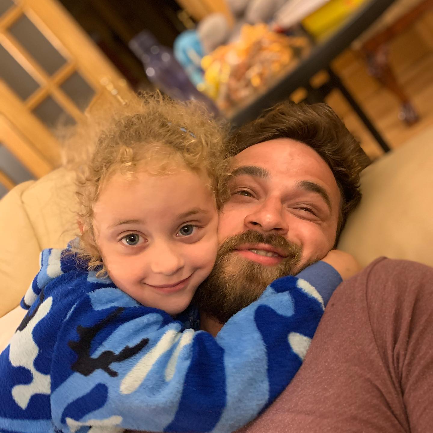 &quot;Это моя вина&quot;: актер-воин вспомнил, как дочь просила его говорить по-русски