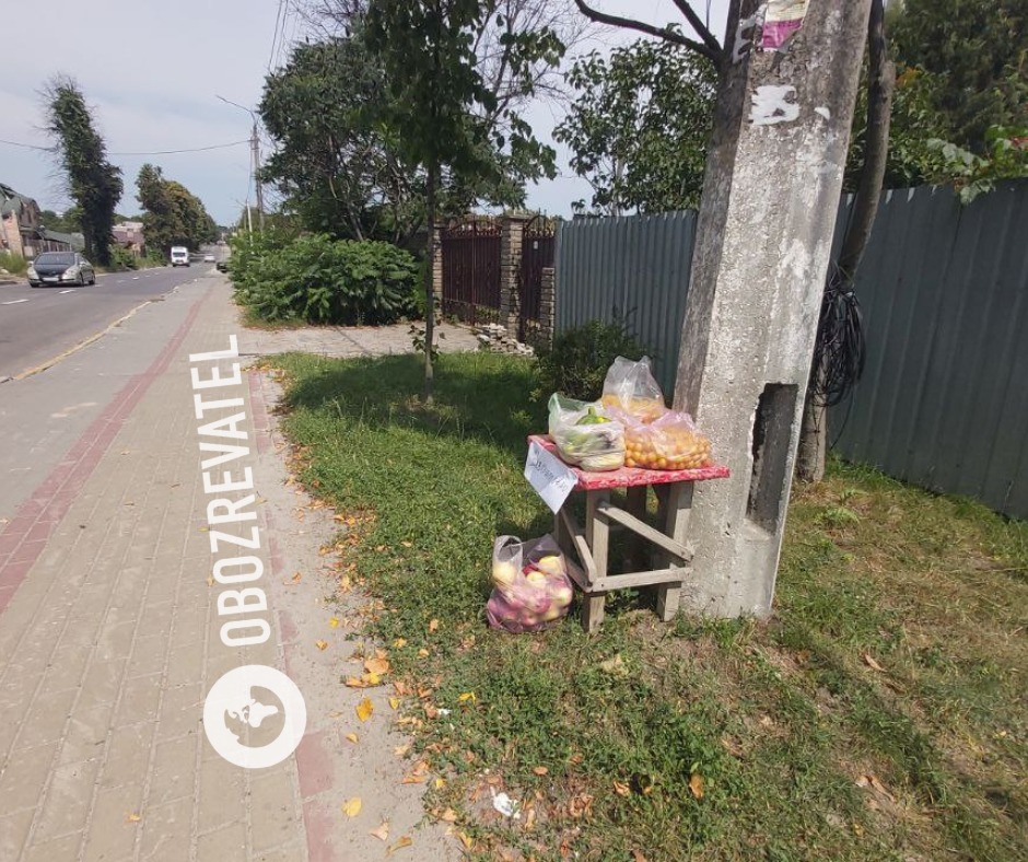 Непереможний народ: у Бучі місцеві жителі роздають урожай нужденним безкоштовно