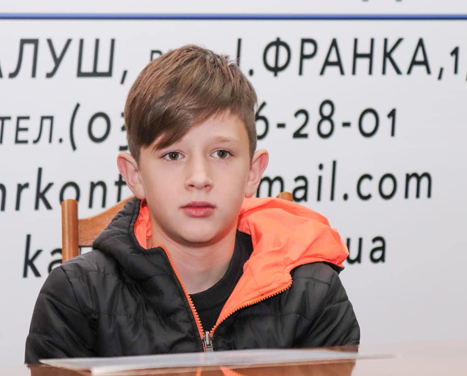 11-летний чемпион мира по паракаратэ передал премию украинским защитникам (фото)