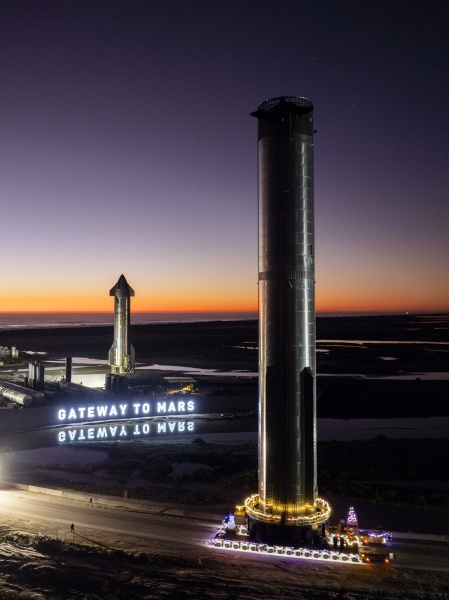SpaceX готовится к новому запуску ракеты Starship (фото)
