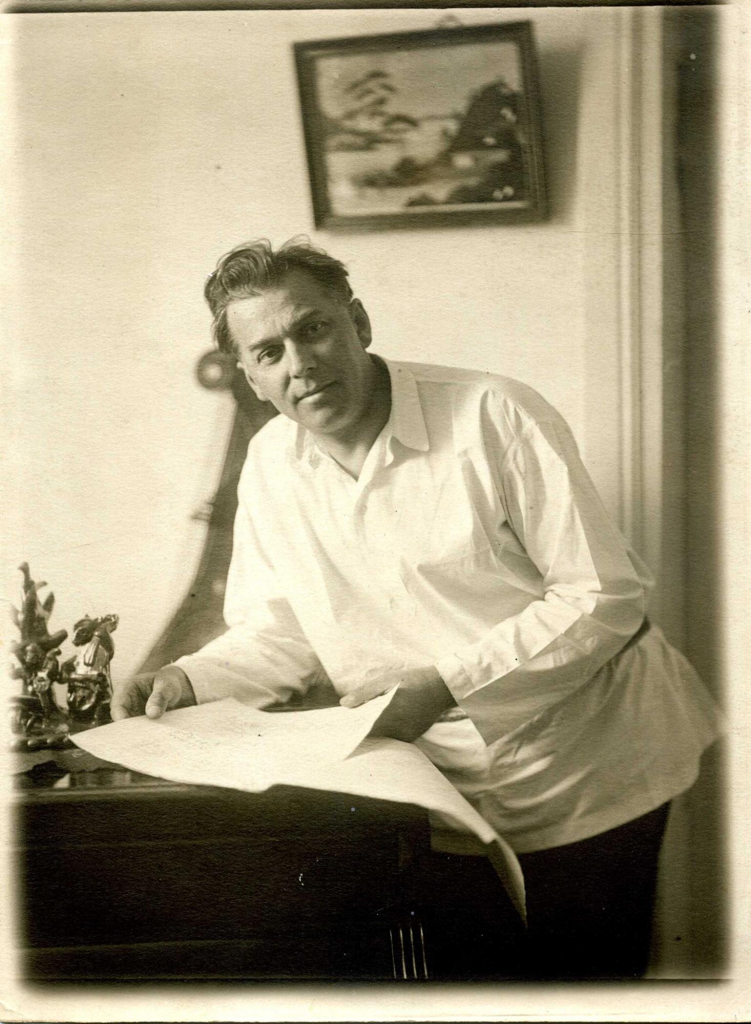 Появился оригинальный текст известного стихотворения Тычины, который советская цензура переписала под себя