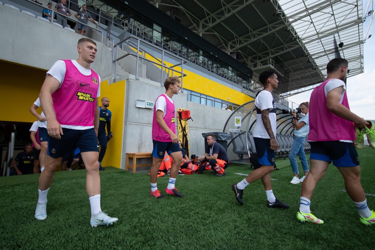 СК &quot;Дніпро-1&quot; – АЕК Ларнака: де дивитися і прогноз на матч кваліфікації Ліги Європи