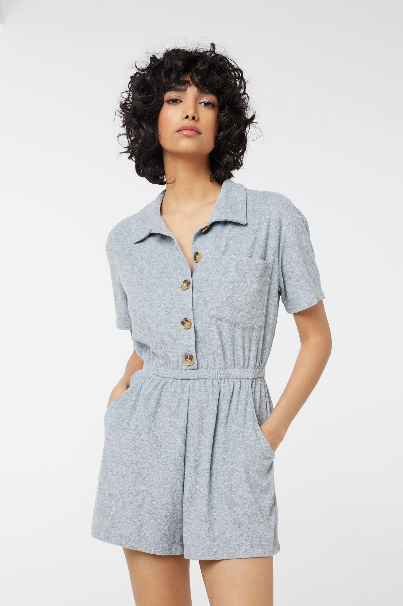 &quot;Пушистая&quot; одежда стала новым трендом лета 2022 года: как носить красиво