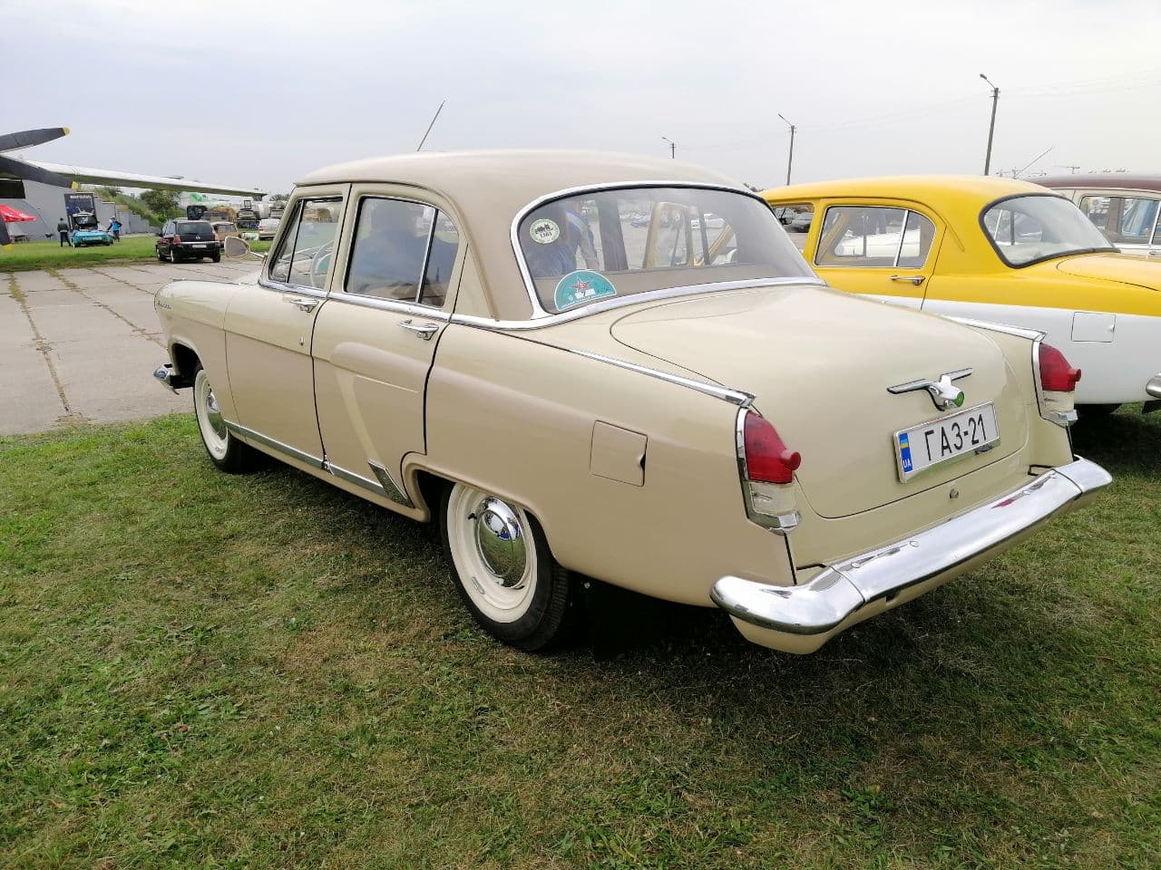 Украинец превратил раритетное советское авто в стильный электрокар: фото &quot;монстра&quot;