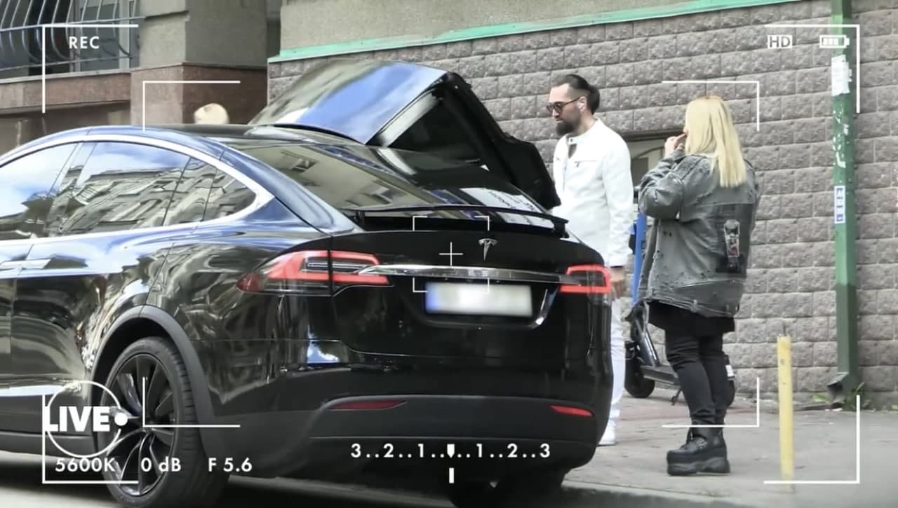 Ірина Білик "засвітила" елітне авто за 3,5 мільйона і вже встигла порушити ПДР