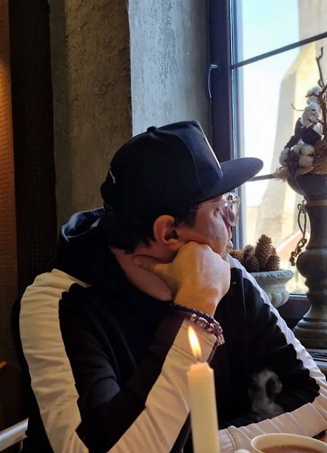 Носить сімейні луки: Ніколас Карма дізнався, скільки коштує образ харизматичного коміка Вови Шумка