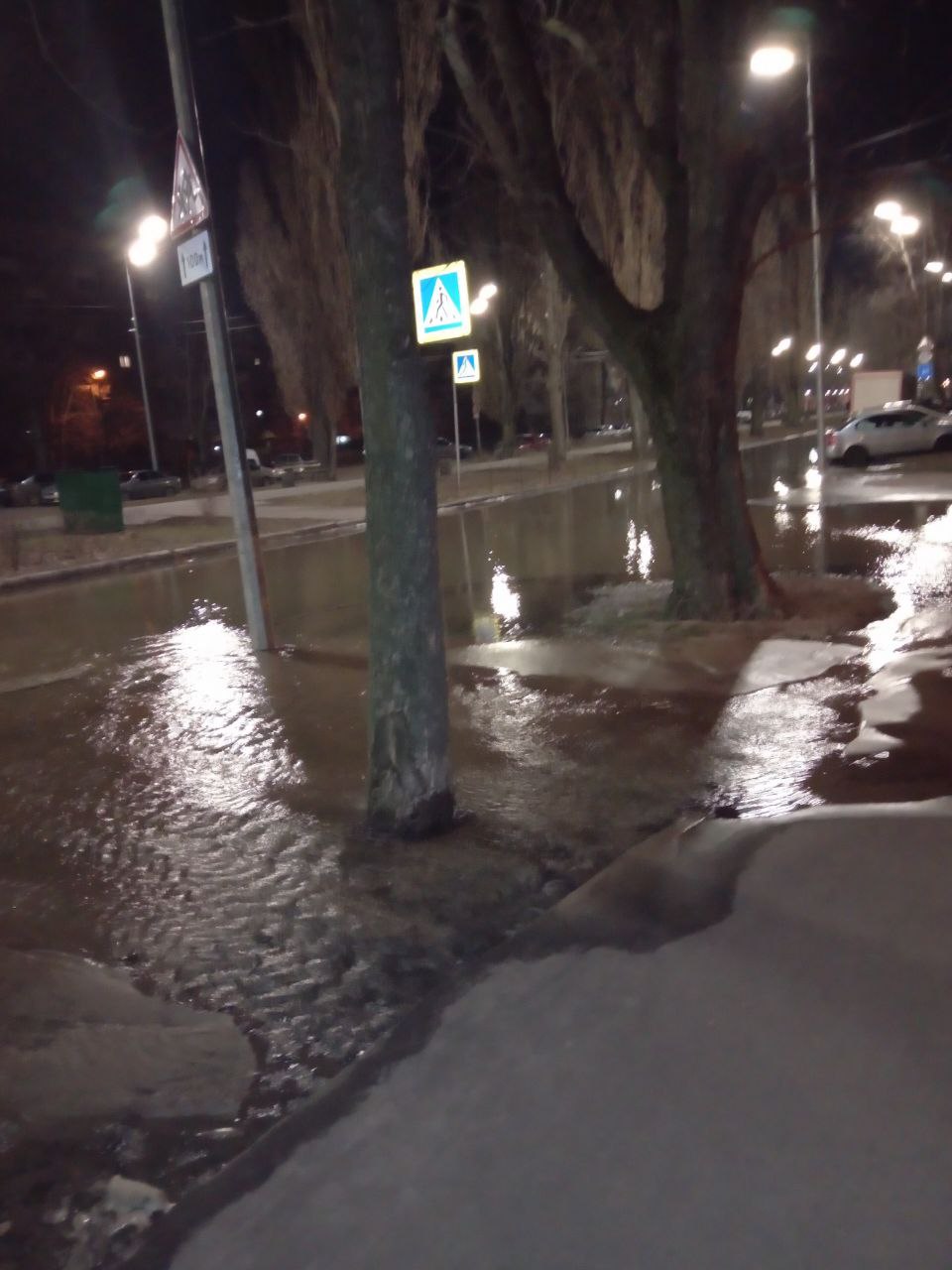 У Києві сталося два пошкодження на водопроводах: де немає води