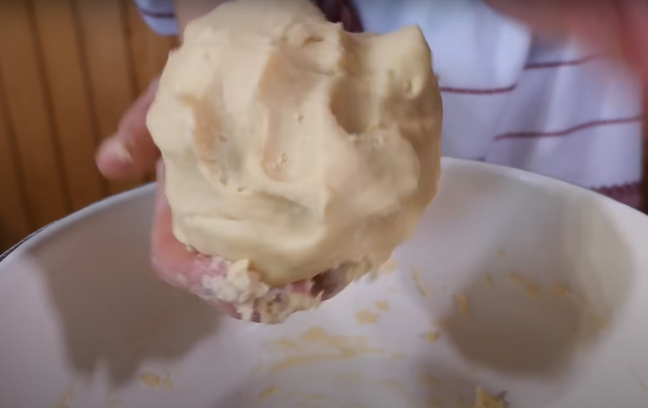 Яблочный пляцок на песочном тесте: вкусный десерт с Галичины, который тает во рту