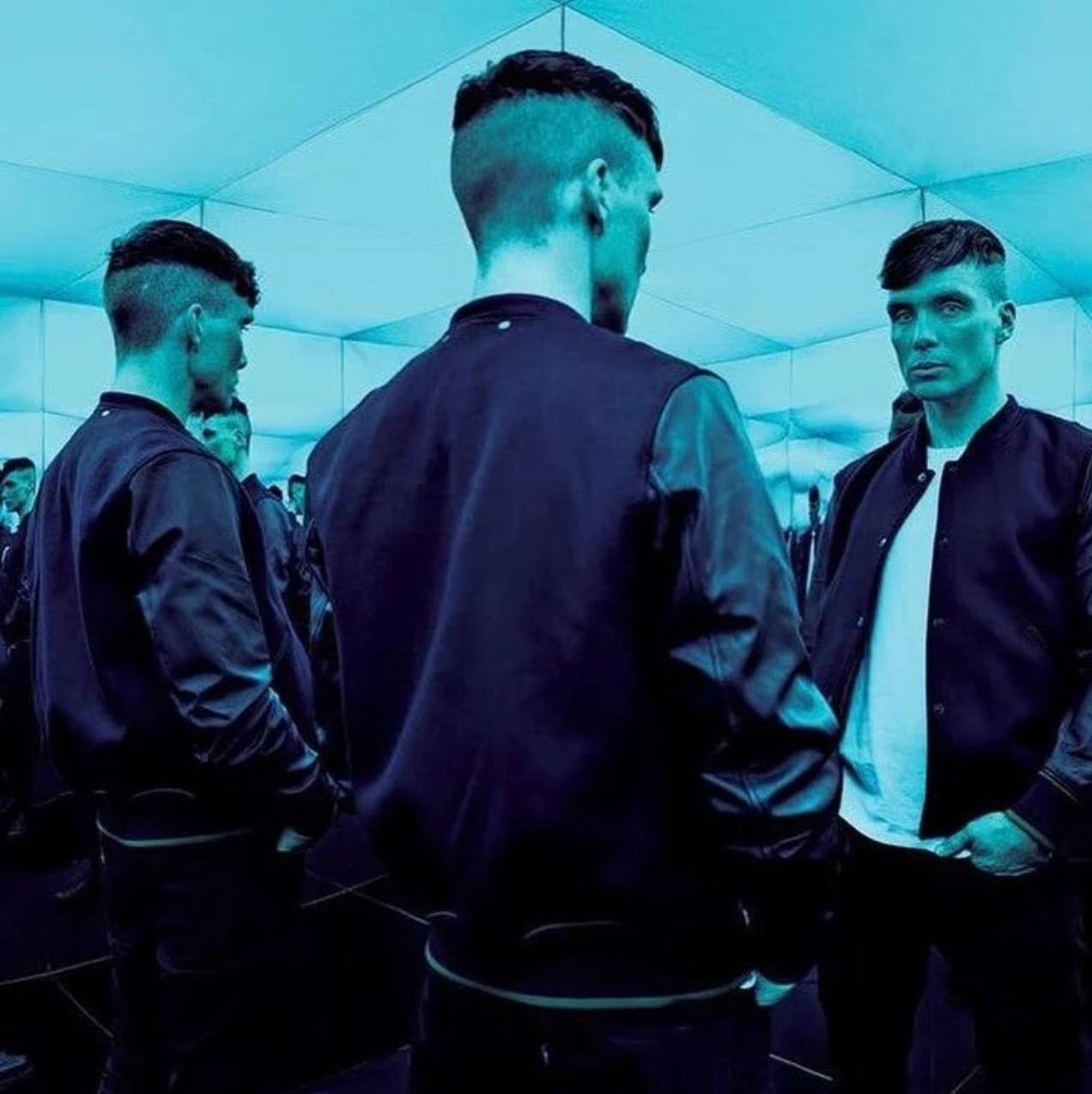 Оскароносный Киллиан Мерфи показал интересную фотосессию в современном стиле