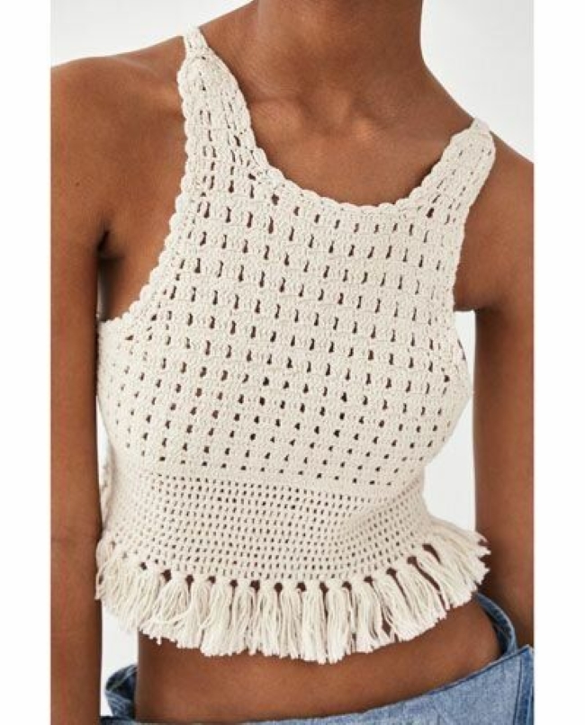 Стилистка рассказала, что такое кроше и почему эта одежда так популярна