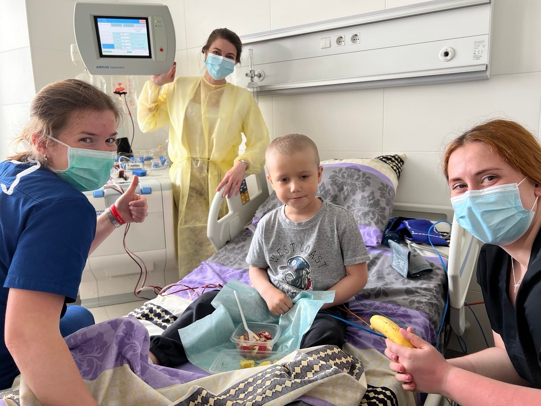 Львовские врачи раскрыли детали первой уникальной операции: &quot;маленький герой совсем не боялся&quot;